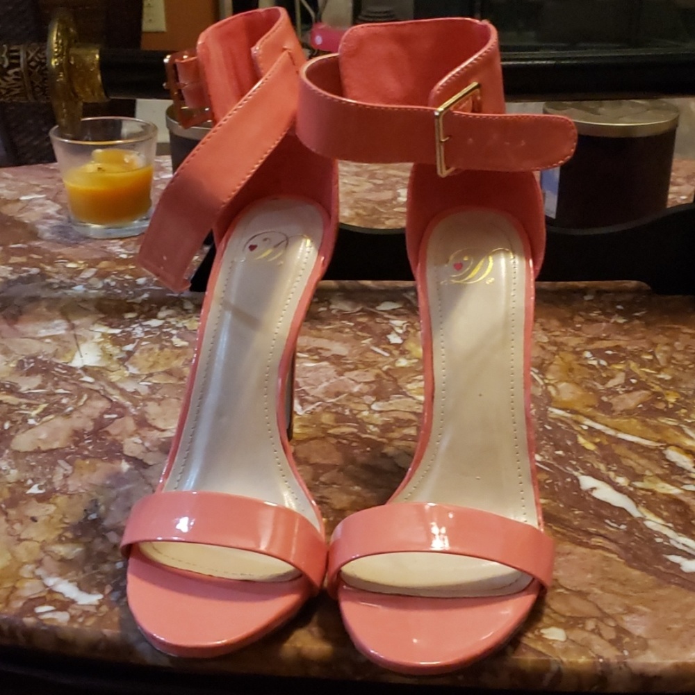 peach color heels